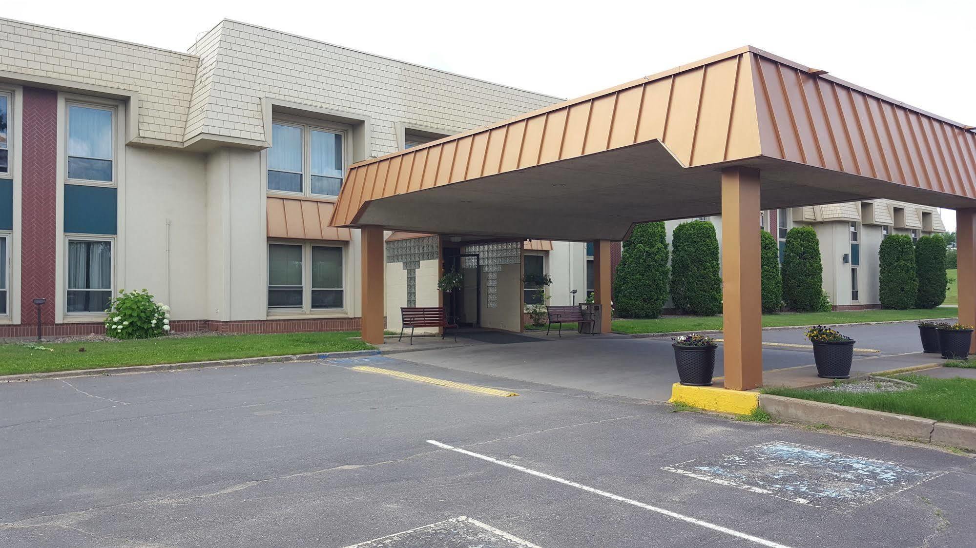 Hibbing Park Hotel Esterno foto